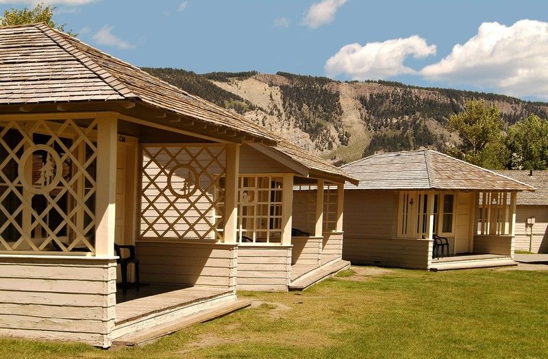 Mammoth Hot Springs Hotel Exterior photo